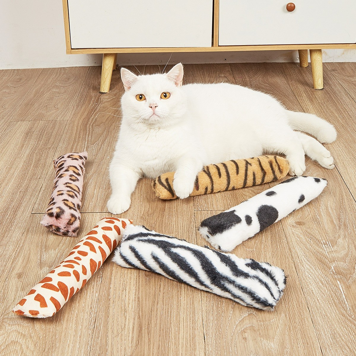 猫咪猫薄荷抱枕 豹纹款式耐咬互动猫玩具 长条抱枕批发